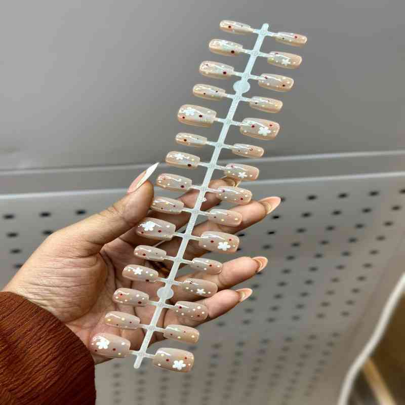 Fake Nails 02