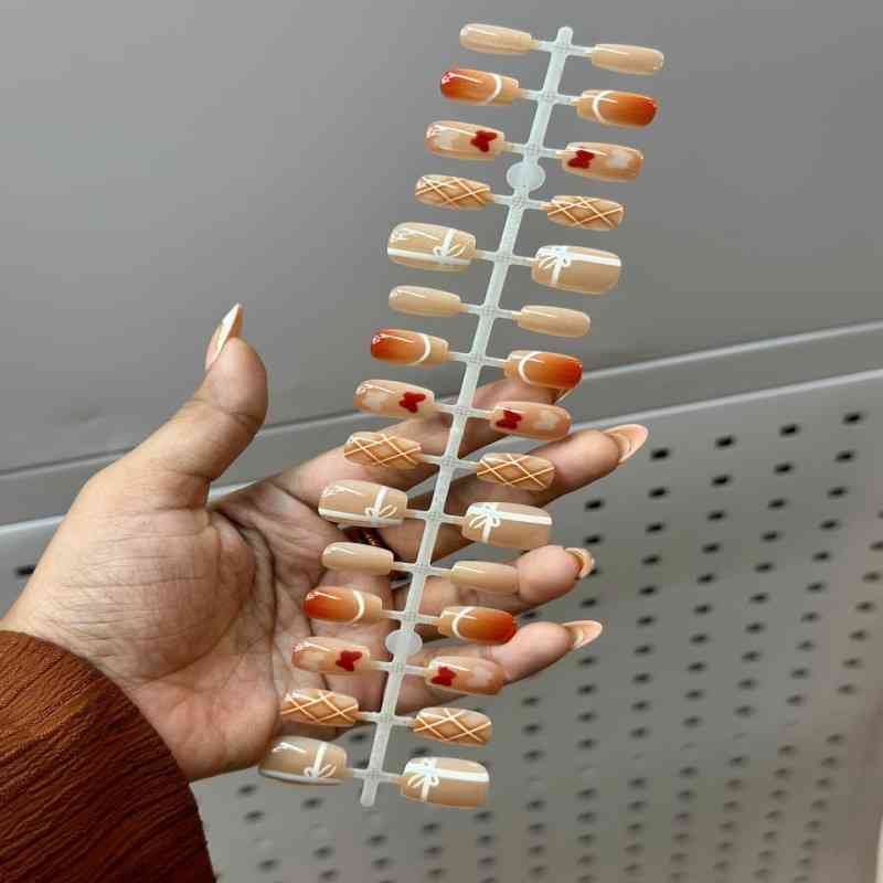 Fake Nails 04